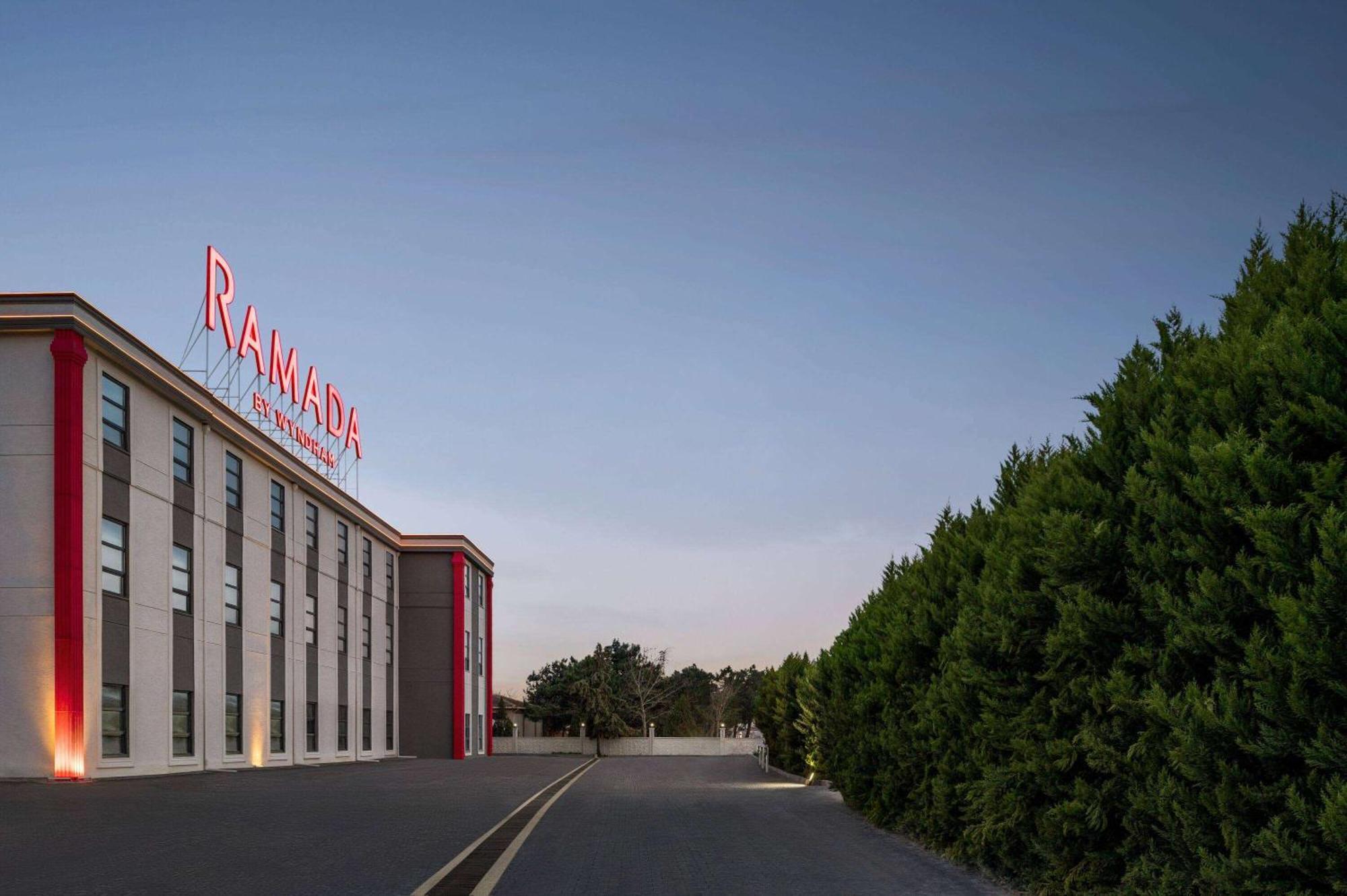 Ramada By Wyndham Karacabey Hotell Bursa Eksteriør bilde