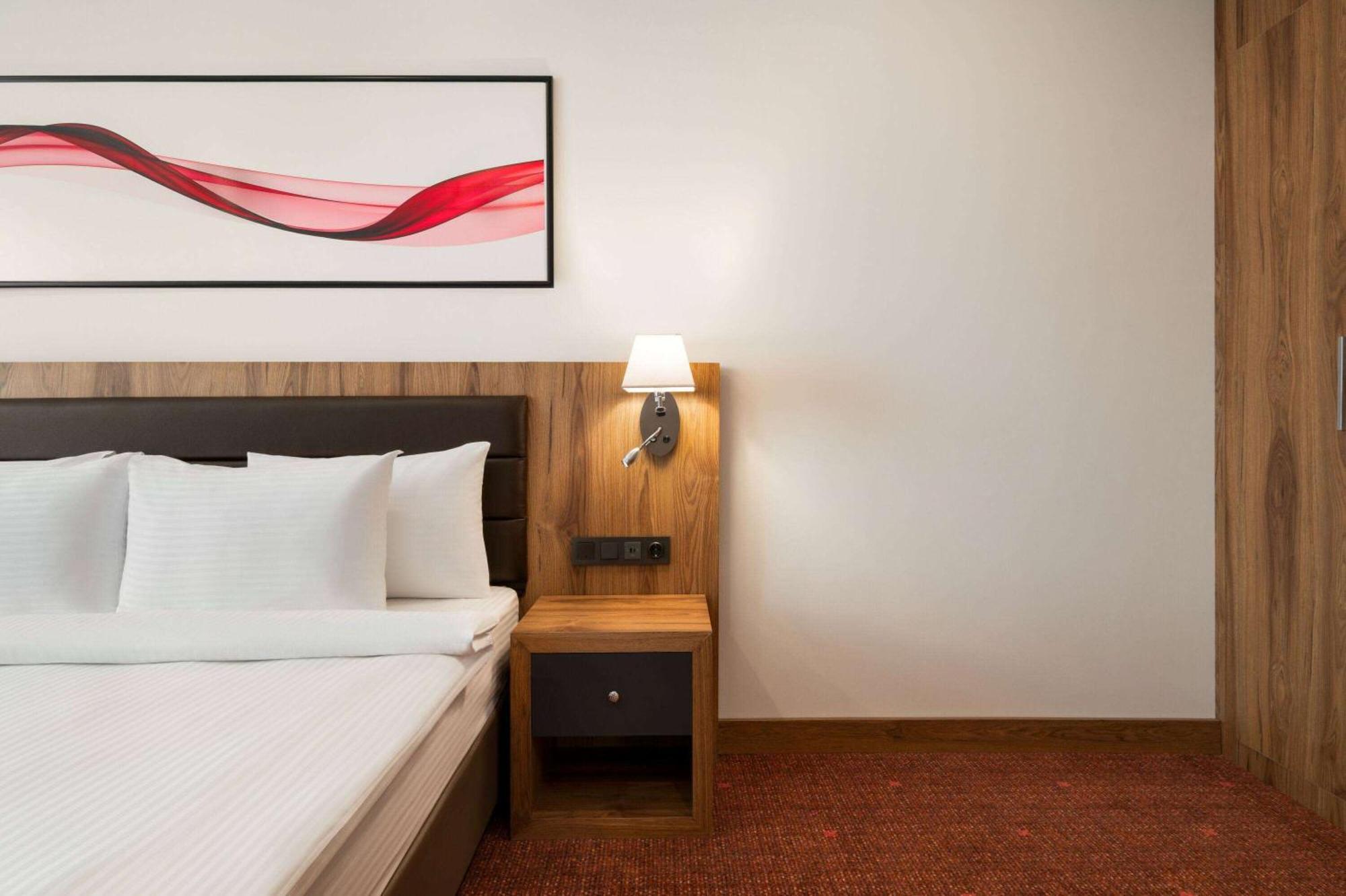Ramada By Wyndham Karacabey Hotell Bursa Eksteriør bilde