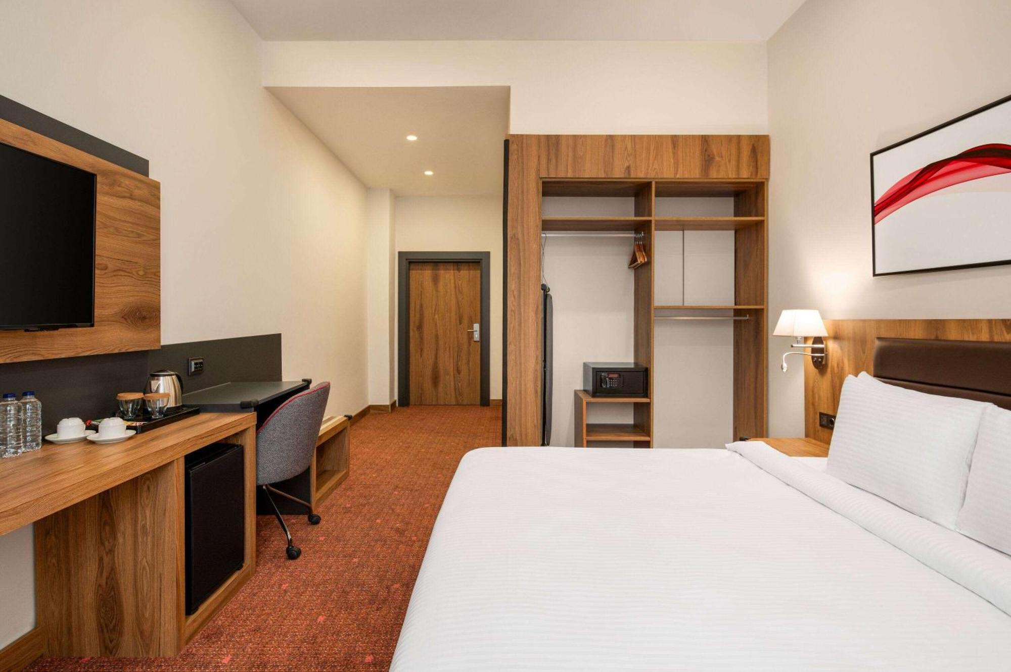 Ramada By Wyndham Karacabey Hotell Bursa Eksteriør bilde
